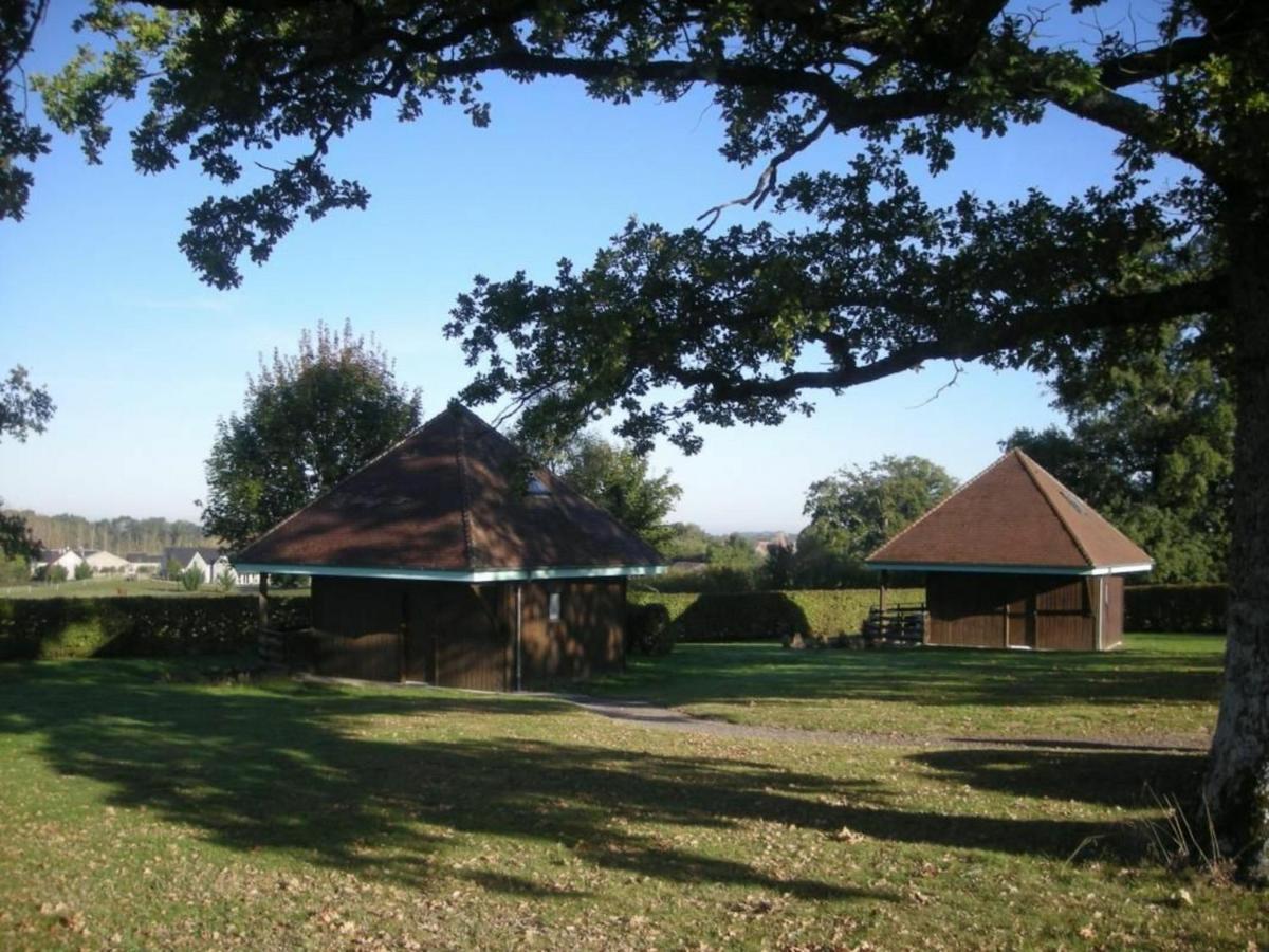 Chalet En Pleine Nature A Orsennes Avec Etang A Proximite, Ideal Pour 6 Personnes Et Animaux Admis - Fr-1-591-170 Kültér fotó